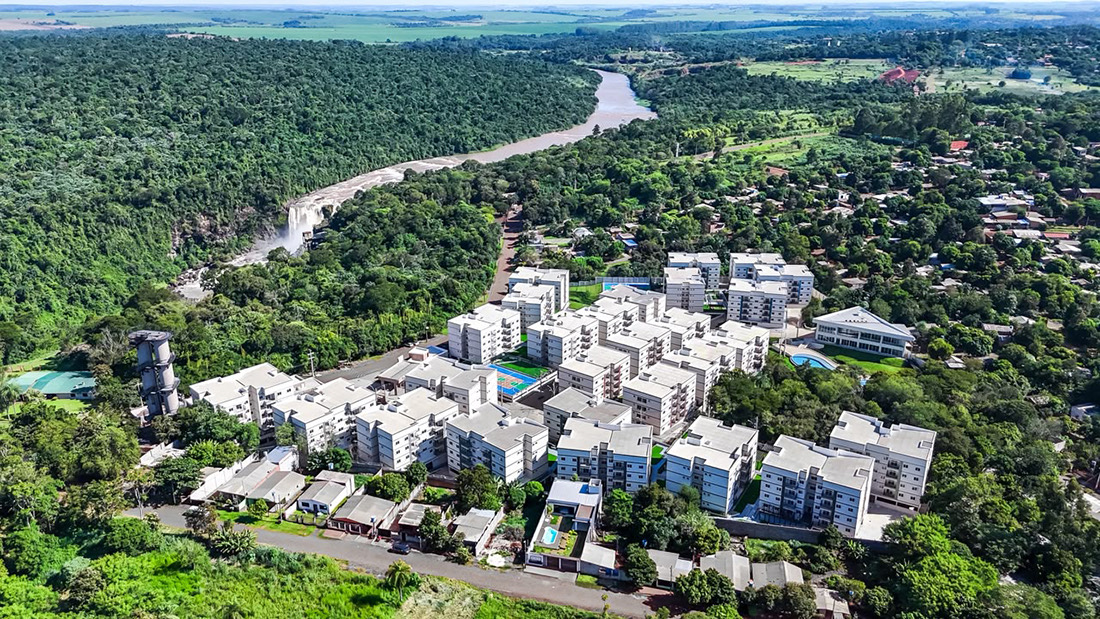 Vista aérea do Acauã Residencial e da natureza ao redor